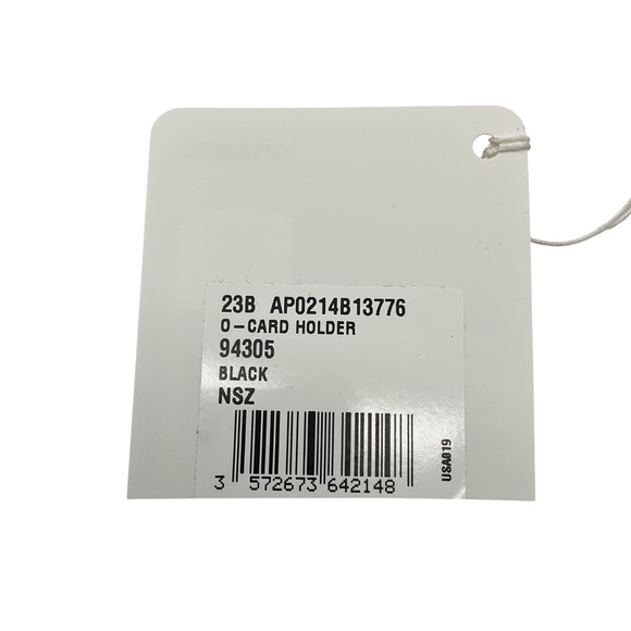 CHANEL BLACK 2023 CC LOGO LUCKY CHARM CLASSIC FLAP CARD HOLDER - Picture 12 of 13